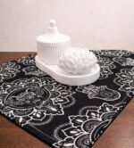 Camino de mesa yin yang