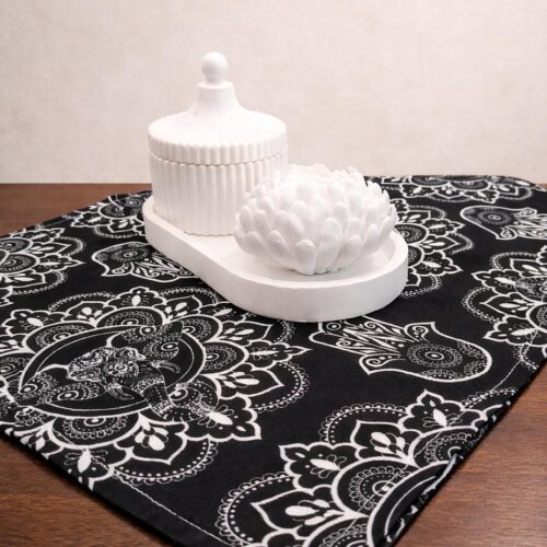 Camino de mesa yin yang